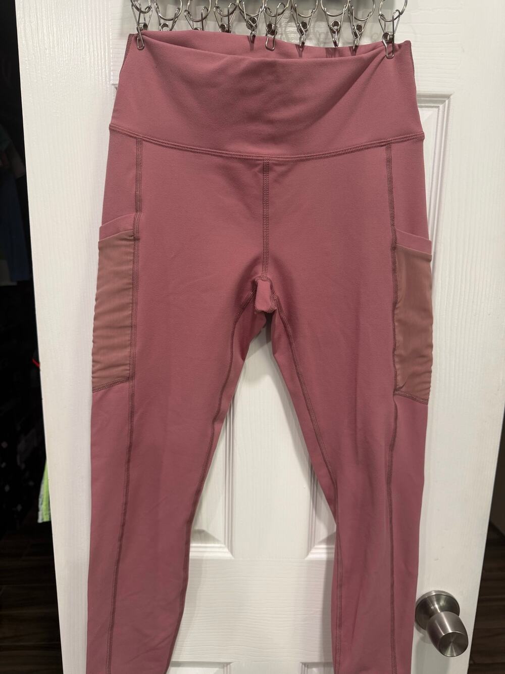 Fabletics Med Womens High-Waisted Mesh Pocket Leggings Dusty Rose Mauve